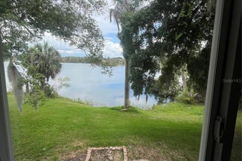 Villa ou maison à Eustis, Floride 2 chambres, 101.45 m2 № 2096046
