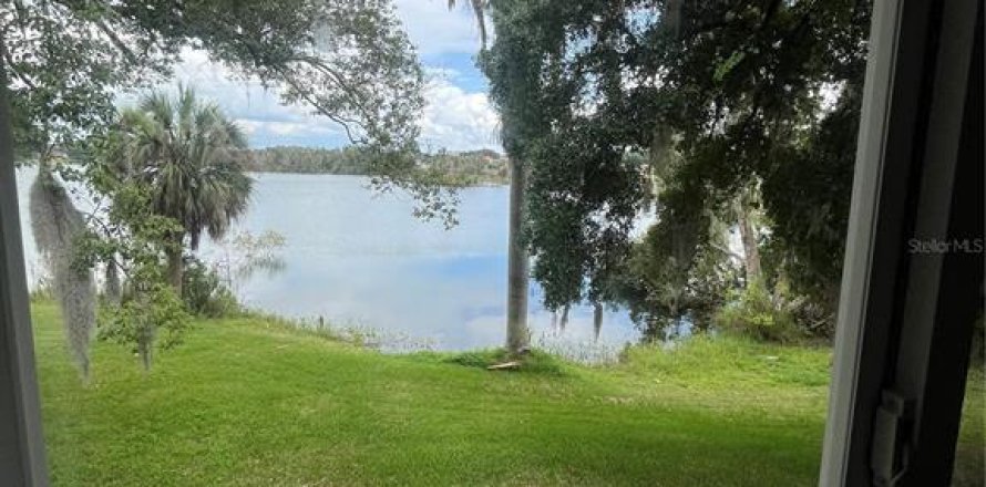 Villa ou maison à Eustis, Floride 2 chambres, 101.45 m2 № 2096046