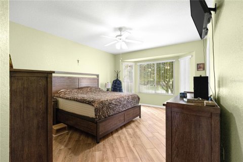 House in Summerfield, Florida 2 bedrooms, 170.94 sq.m. № 2347250 - photo 16