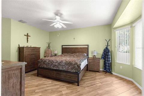 House in Summerfield, Florida 2 bedrooms, 170.94 sq.m. № 2347250 - photo 15