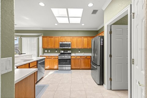 House in Summerfield, Florida 2 bedrooms, 170.94 sq.m. № 2347250 - photo 8