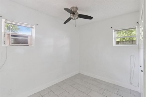 Villa ou maison à vendre à Saint Petersburg, Floride: 5 chambres, 153.85 m2 № 2291445 - photo 24
