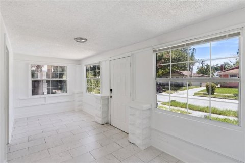 Villa ou maison à vendre à Saint Petersburg, Floride: 5 chambres, 153.85 m2 № 2291445 - photo 4