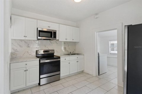 Villa ou maison à vendre à Saint Petersburg, Floride: 5 chambres, 153.85 m2 № 2291445 - photo 12