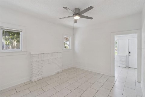 Villa ou maison à vendre à Saint Petersburg, Floride: 5 chambres, 153.85 m2 № 2291445 - photo 7