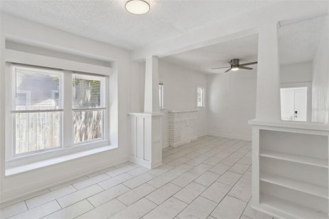 Villa ou maison à vendre à Saint Petersburg, Floride: 5 chambres, 153.85 m2 № 2291445 - photo 6