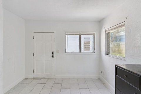 Villa ou maison à vendre à Saint Petersburg, Floride: 5 chambres, 153.85 m2 № 2291445 - photo 19