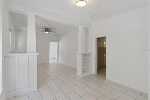 Villa ou maison à vendre à Saint Petersburg, Floride: 5 chambres, 153.85 m2 № 2291445 - photo 10