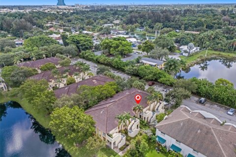 Condo in Davie, Florida, 2 bedrooms  № 1920555 - photo 23