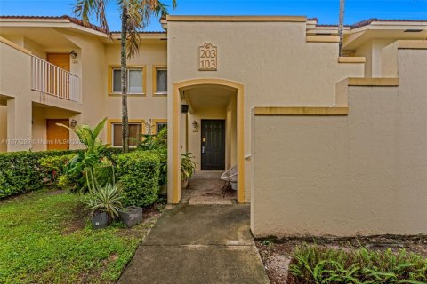 Condo in Davie, Florida, 2 bedrooms  № 1920555 - photo 2