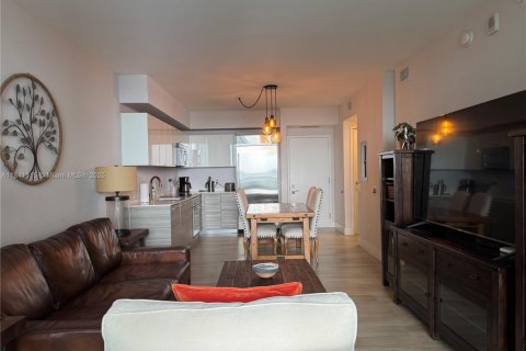 Condominio en venta en Miami, Florida, 1 dormitorio, 65.12 m2 № 1939581 - foto 1