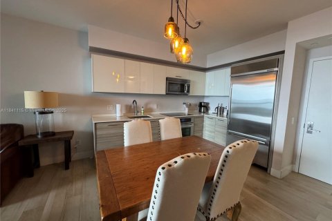 Condominio en venta en Miami, Florida, 1 dormitorio, 65.12 m2 № 1939581 - foto 7
