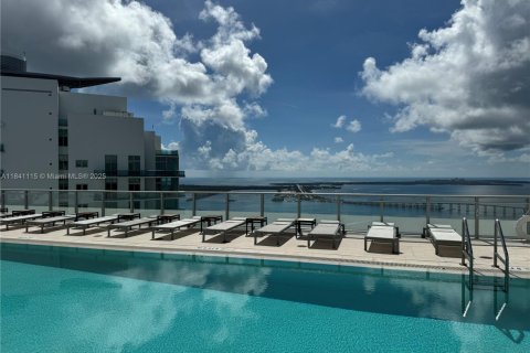 Condominio en venta en Miami, Florida, 1 dormitorio, 65.12 m2 № 1939581 - foto 19