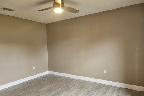 Casa en venta en Deltona, Florida, 4 dormitorios, 199 m2 № 1529026 - foto 11