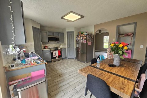 Casa en venta en Deltona, Florida, 4 dormitorios, 199 m2 № 1529026 - foto 9