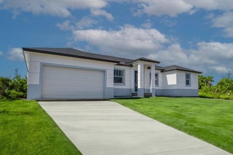 Купить виллу или дом в Порт-Шарлотт, Флорида 3 комнаты, 156.08м2, № 2321854 - фото 2