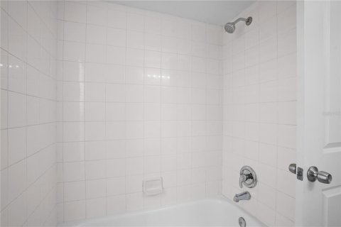Casa en venta en Kissimmee, Florida, 3 dormitorios, 121.42 m2 № 2358592 - foto 22