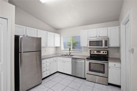 Casa en venta en Kissimmee, Florida, 3 dormitorios, 121.42 m2 № 2358592 - foto 12