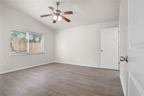 Casa en venta en Kissimmee, Florida, 3 dormitorios, 121.42 m2 № 2358592 - foto 14