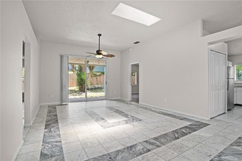 Casa en venta en Kissimmee, Florida, 3 dormitorios, 121.42 m2 № 2358592 - foto 7
