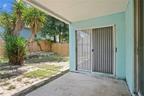 Casa en venta en Kissimmee, Florida, 3 dormitorios, 121.42 m2 № 2358592 - foto 26