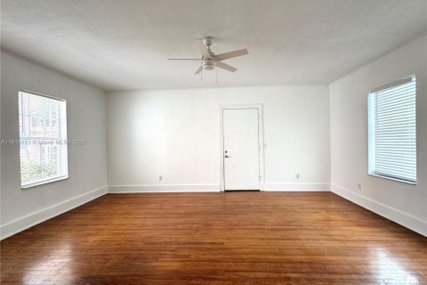 Condominio en venta en Miami Beach, Florida, 1 dormitorio, 65.03 m2 № 2035003 - foto 7