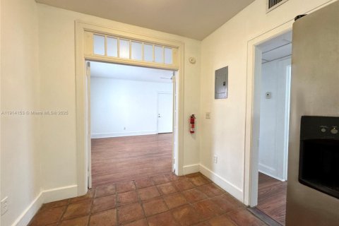 Condominio en venta en Miami Beach, Florida, 1 dormitorio, 65.03 m2 № 2035003 - foto 14