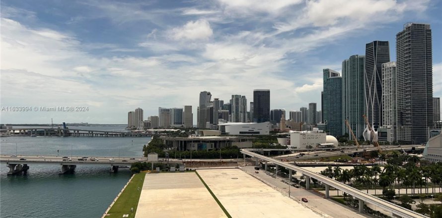 Condo in Miami, Florida, 1 bedroom  № 1703608