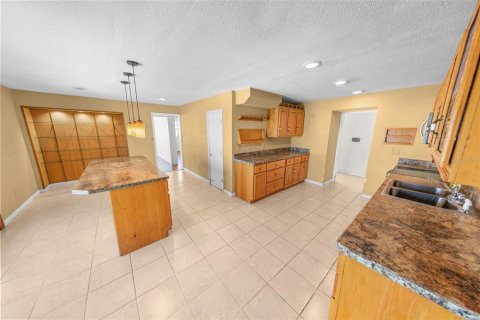 House in Ponce Inlet, Florida 4 bedrooms, 215.16 sq.m. № 2436982 - photo 10