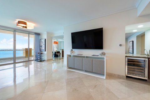 Condominio en alquiler en Sunny Isles Beach, Florida, 3 dormitorios, 205.69 m2 № 2010212 - foto 19