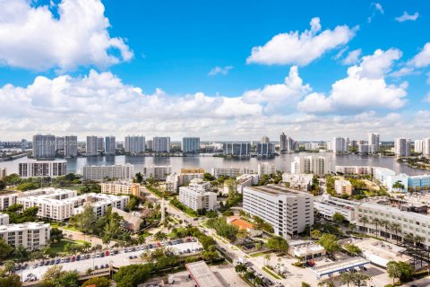 Condominio en alquiler en Sunny Isles Beach, Florida, 3 dormitorios, 205.69 m2 № 2010212 - foto 26