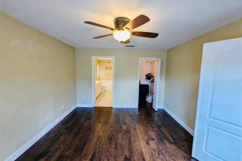 House in Wesley Chapel, Florida 3 bedrooms, 175.4 sq.m. № 1885233 - photo 11