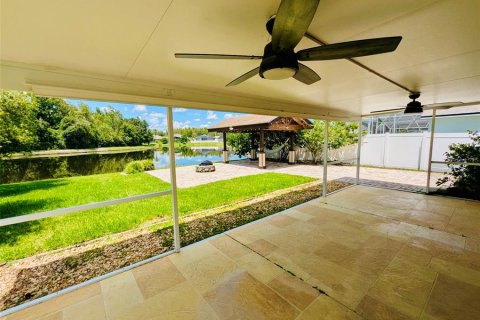 House in Wesley Chapel, Florida 3 bedrooms, 175.4 sq.m. № 1885233 - photo 26