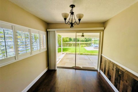 House in Wesley Chapel, Florida 3 bedrooms, 175.4 sq.m. № 1885233 - photo 6