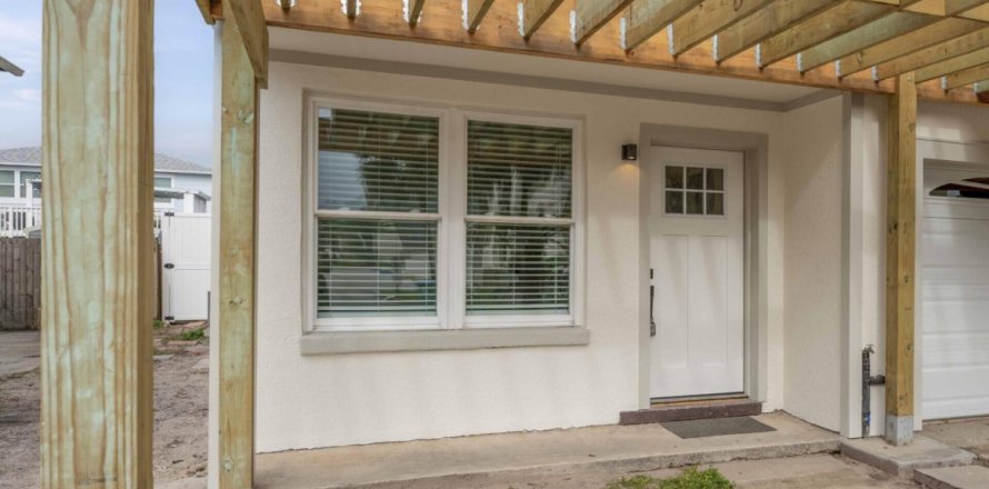 Villa ou maison à Neptune Beach, Floride 2 chambres, 118.08 m2 № 891525