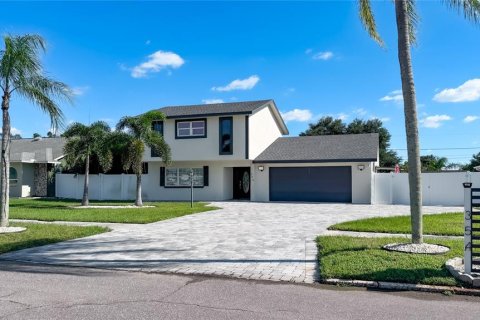 Villa ou maison à vendre à Sarasota, Floride: 3 chambres, 184.5 m2 № 2419065 - photo 3