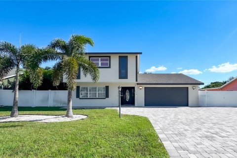 Villa ou maison à vendre à Sarasota, Floride: 3 chambres, 184.5 m2 № 2419065 - photo 5