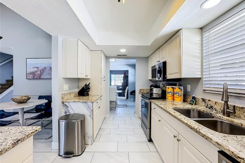 Villa ou maison à vendre à Sarasota, Floride: 3 chambres, 184.5 m2 № 2419065 - photo 21