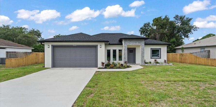 House in Cocoa, Florida 4 bedrooms, 159.42 sq.m. № 1808600