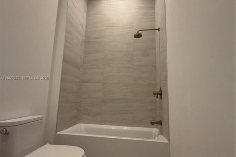 Снять в аренду кондоминиум в Майами, Флорида 1 спальня, 72.84м2, № 2067717 - фото 5