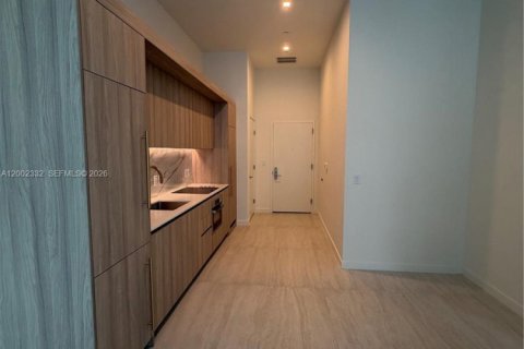 Снять в аренду кондоминиум в Майами, Флорида 1 спальня, 72.84м2, № 2067717 - фото 2