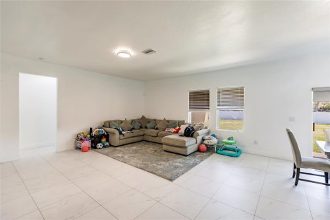 House in Seffner, Florida 4 bedrooms, 183.85 sq.m. № 1581939 - photo 7