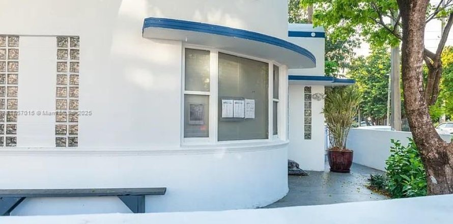 House in Miami Beach, Florida 1 bedroom, 82.87 sq.m. № 1895928