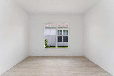 Villa ou maison à vendre à Port St. Lucie, Floride: 3 chambres, 279.82 m2 № 2077498 - photo 12