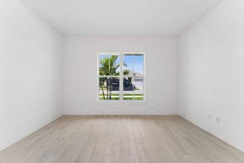 Villa ou maison à vendre à Port St. Lucie, Floride: 3 chambres, 279.82 m2 № 2077498 - photo 7