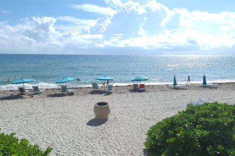 Copropriété à vendre à Hollywood, Floride: 54.81 m2 № 2186461 - photo 29