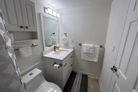 Copropriété à vendre à Hollywood, Floride: 54.81 m2 № 2186461 - photo 22