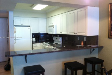 Copropriété à vendre à Hollywood, Floride: 54.81 m2 № 2186461 - photo 20