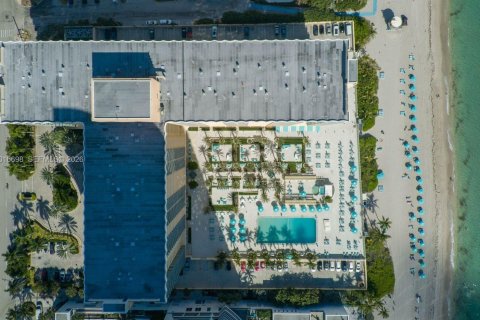 Copropriété à vendre à Hollywood, Floride: 54.81 m2 № 2186461 - photo 6