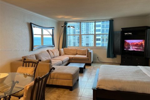 Copropriété à vendre à Hollywood, Floride: 54.81 m2 № 2186461 - photo 17